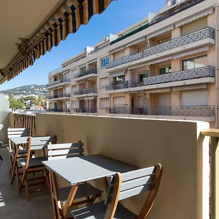 Martinez Area: Brand New & Design 1 Bed ! בית נופש קאן